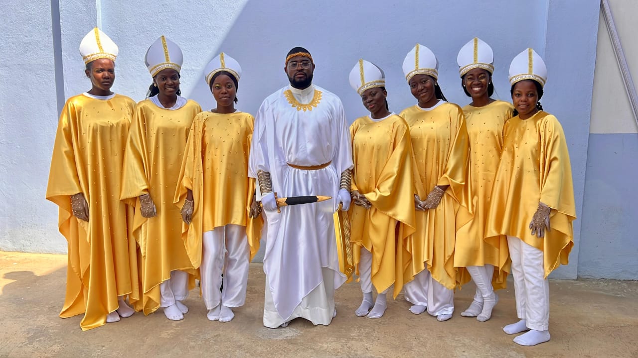CULTO DE BRANCO
