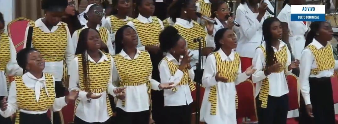 APOSTOLA TINA MINISTRA CULTO NESTA MADRUGADA SOB O TEMA COMO FUNCIONA OS CÉUS.
